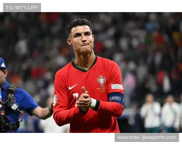 足球界最理智球星盘点 如何平衡激情与冷静成为球场智慧象征